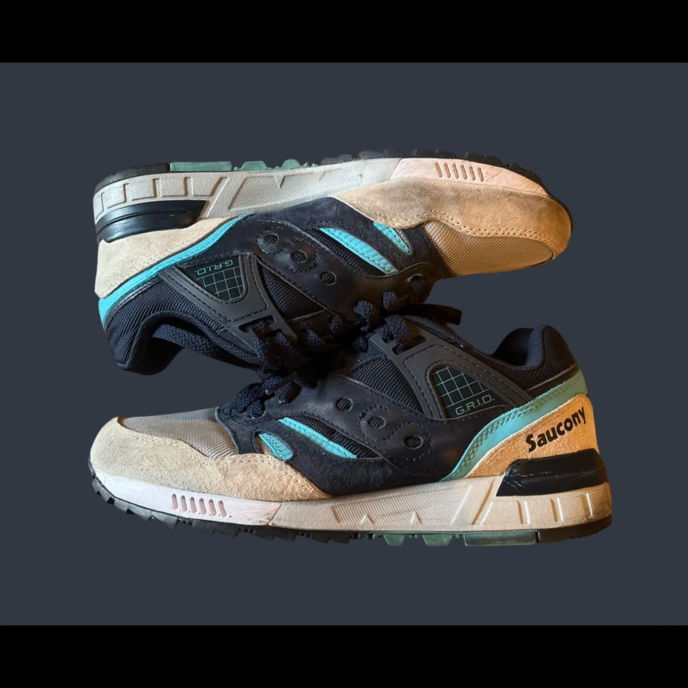 Classic blue gray n light blue saucony grid sneakers size 8.5 in mint condition